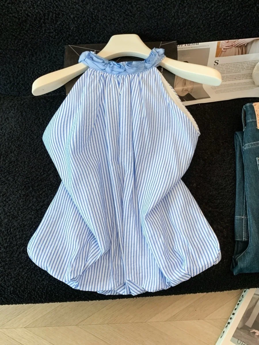 Blue Striped 3D Flower Summer Shirt Women's Fashionable Neck Hanging Shoulder Exposure Sleeveless round Neck Top
Blue Striped 3D Flower Summer Shirt Women's Fashionable Neck Hanging Shoulder Exposure Sleeveless round Neck Top