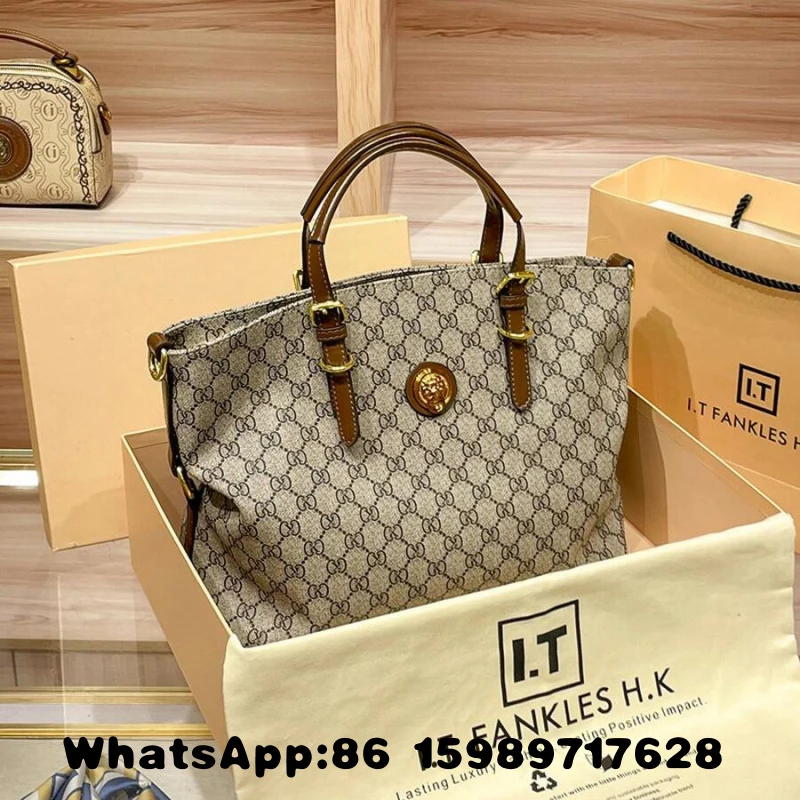 Ladies' light luxury handbag 2025 new high-end designer fashionable retro shoulder bag large capacity crossbody bag travel bag
Ladies' light luxury handbag 2025 new high-end designer fashionable retro shoulder bag large capacity crossbody bag travel bag