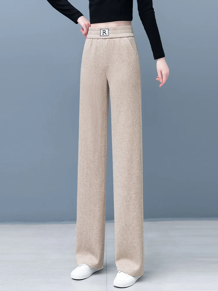 Женские брюки Slim Fit с широкими штанинами, осенне-зимние, новые, с эластичной высокой талией, драпированные, на флисовой подкладке, утягивающие, повседневные, прямые брюки
Женские брюки Slim Fit с широкими штанинами, осенне-зимние, новые, с эластичной высокой талией, драпированные, на флисовой подкладке, утягивающие, повседневные, прямые брюки