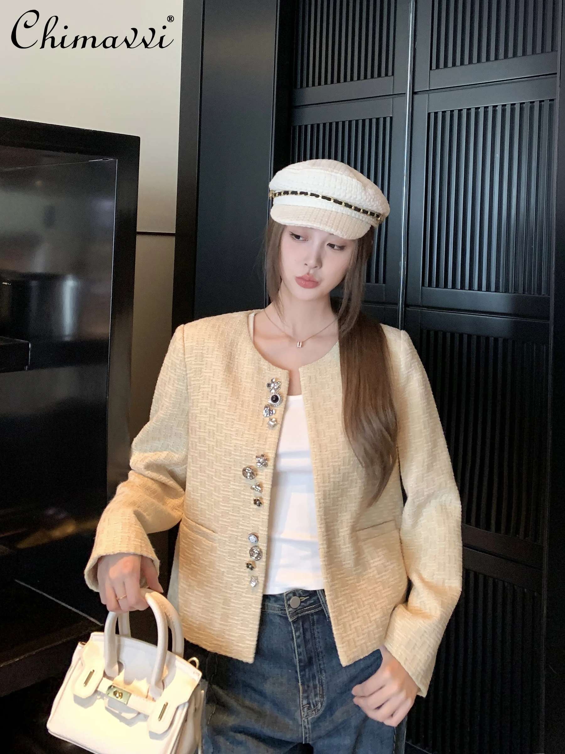 French Elegant Temperament Socialite Round Neck Long Sleeve Single-Breasted Straight Versatile Short Jackets Coats Women Autumn 
French Elegant Temperament Socialite Round Neck Long Sleeve Single-Breasted Straight Versatile Short Jackets Coats Women Autumn