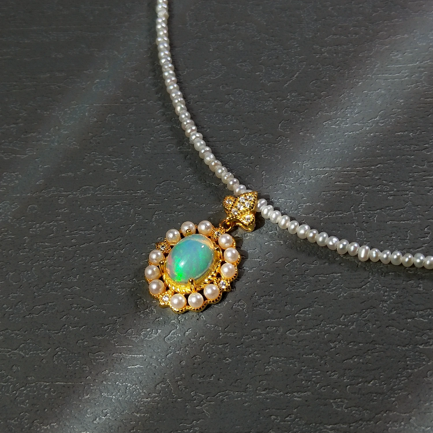 Lii Ji Natural Tiny Pearl 2mm With 925 Sterling Silver Gold Plated Ethiopian Opal Pendant Necklace 40+4cm Jewelry For Gift
Lii Ji Natural Tiny Pearl 2mm With 925 Sterling Silver Gold Plated Ethiopian Opal Pendant Necklace 40+4cm Jewelry For Gift