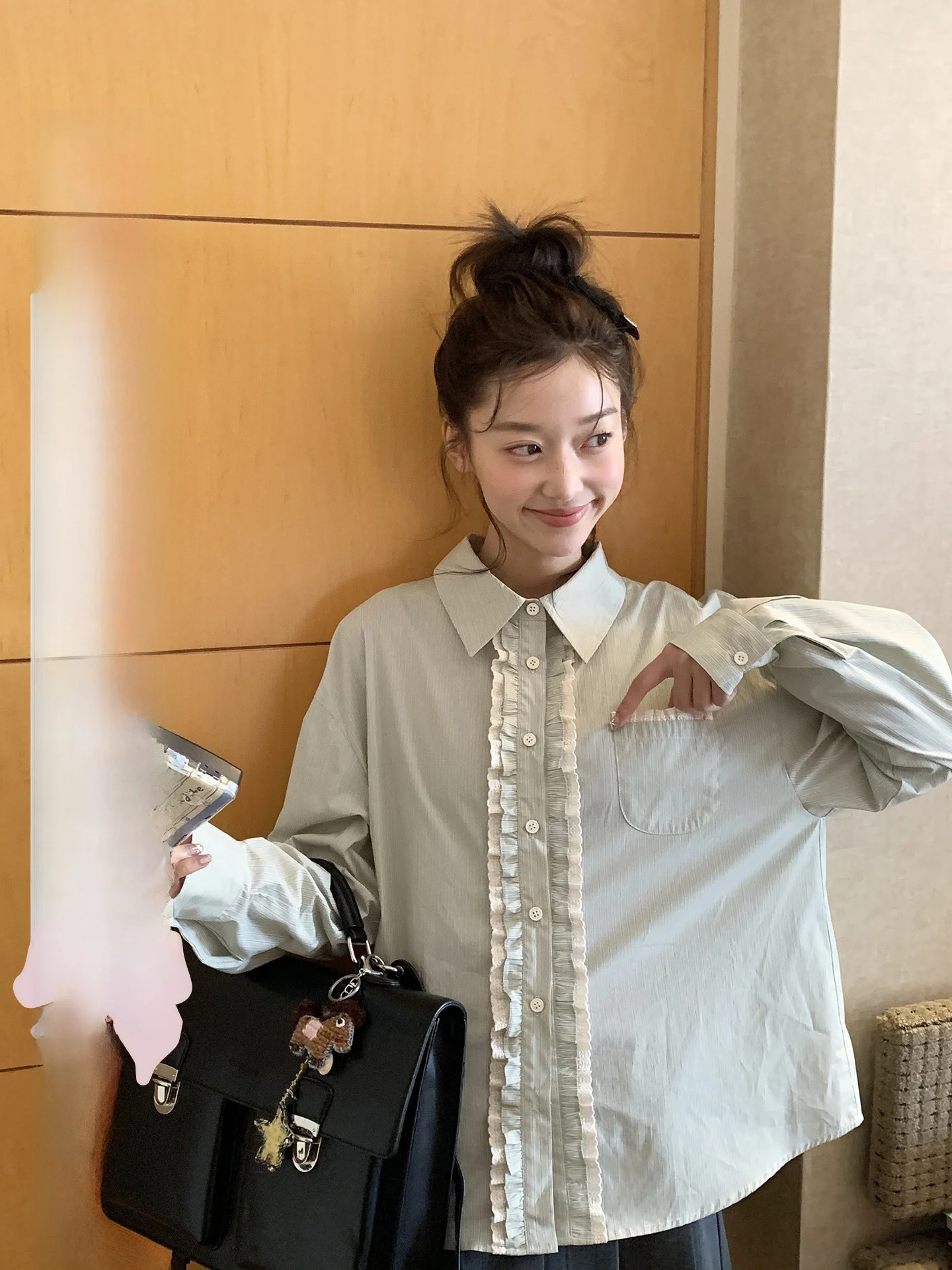 Mint Green Collared Shirt Women's Loose Fit Cotton Long Sleeve Button up Academy Style Fashion Spring New Arrival
Mint Green Collared Shirt Women's Loose Fit Cotton Long Sleeve Button up Academy Style Fashion Spring New Arrival