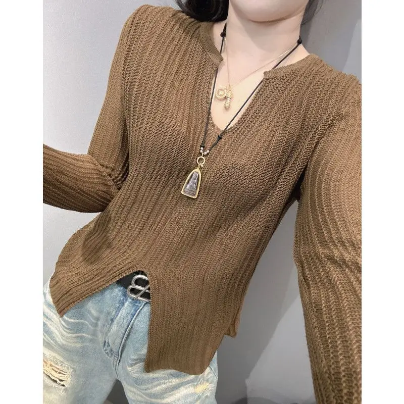 Свитер с глубоким v-образным вырезом и длинными рукавами, женский темпераментный тонкий свитер, базовая рубашка, топ с разрезом
Свитер с глубоким v-образным вырезом и длинными рукавами, женский темпераментный тонкий свитер, базовая рубашка, топ с разрезом