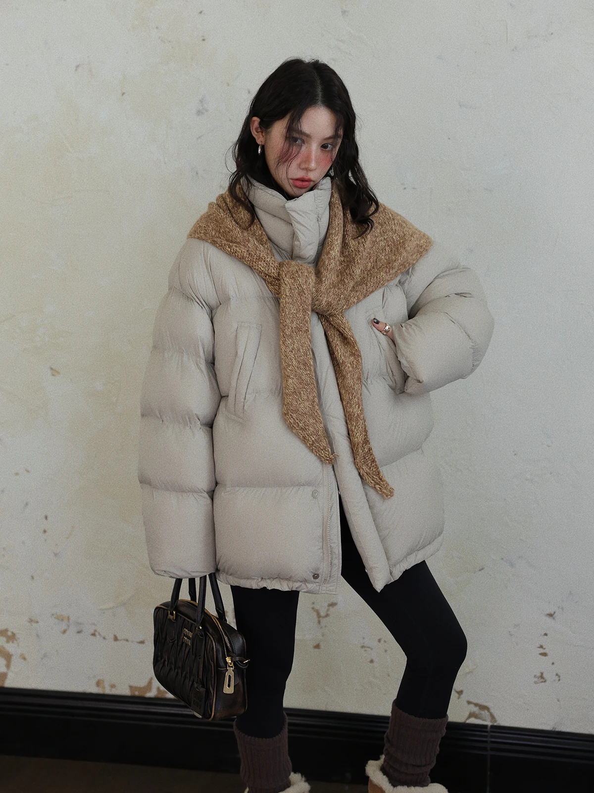 DR New National Stand Thiened 90 down Puffy Stand Collar Long Sve Women's Jaet Cozy Warm Outerwear Du Feather
DR New National Stand Thiened 90 down Puffy Stand Collar Long Sve Women's Jaet Cozy Warm Outerwear Du Feather