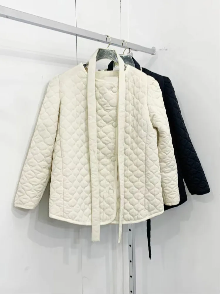 Корейские винтажные простые однобортные куртки Y2k с тонкой талией на шнуровке, женские осенне-зимние новые простые шикарные топы с длинными рукавами
Корейские винтажные простые однобортные куртки Y2k с тонкой талией на шнуровке, женские осенне-зимние новые простые шикарные топы с длинными рукавами