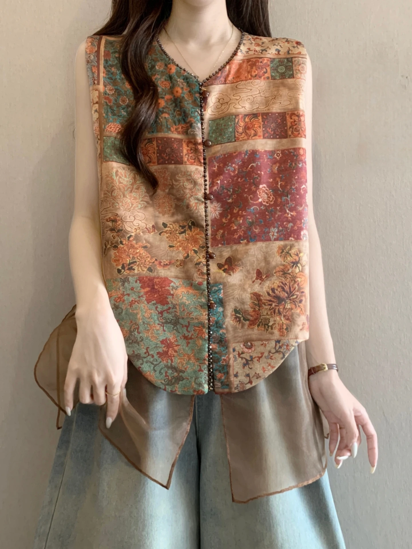 Retro Print Vest Women's Outerwear Summer 2026 plus Size Slimming Design Sense Chiffon Splicing Top V-neck Lightweight Casual
Retro Print Vest Women's Outerwear Summer 2026 plus Size Slimming Design Sense Chiffon Splicing Top V-neck Lightweight Casual
