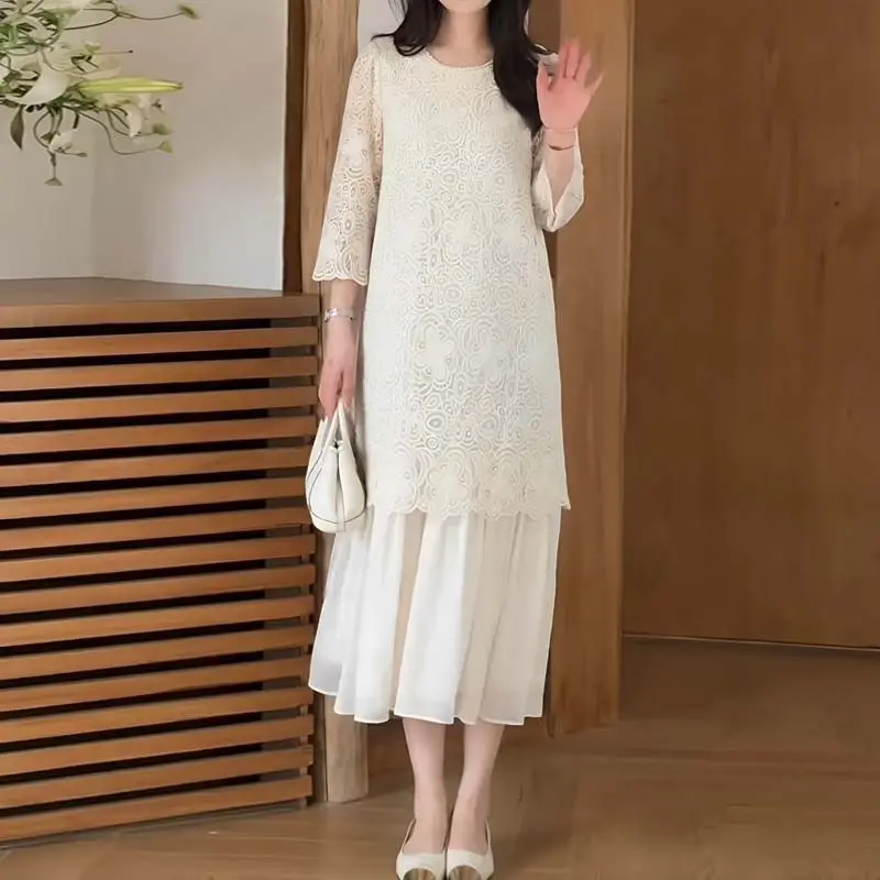 Hollow lace dress women's 2025 summer spring large size loose and thin French gentle wind long dress
Hollow lace dress women's 2025 summer spring large size loose and thin French gentle wind long dress