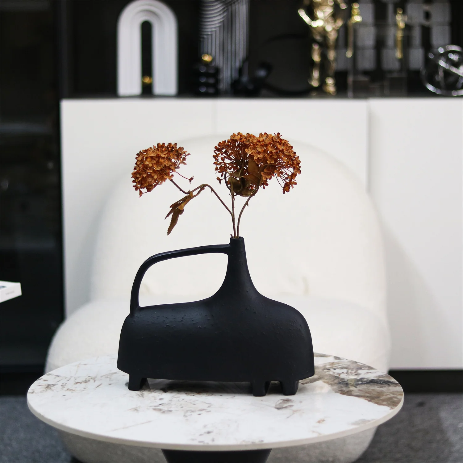 2025 Customizable Large Abstract Resin Vase Modern Art Deco Design Tabletop Ornament for Home Decor Accessories
2025 Customizable Large Abstract Resin Vase Modern Art Deco Design Tabletop Ornament for Home Decor Accessories