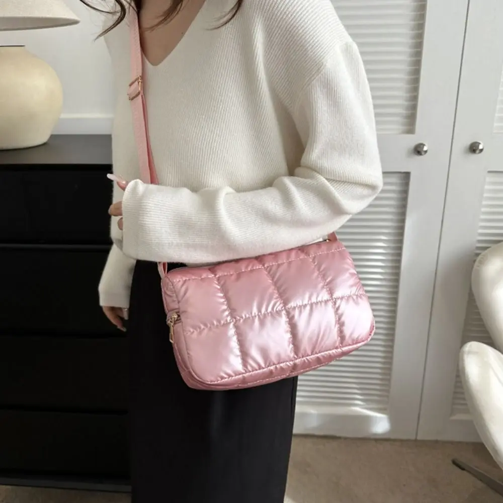 Lattice Space Cotton Crossbody Bag Korean Style Pleated Quilted Shoulder Bag Oxford Solid Color Padded Crossbody Bag Travel
Lattice Space Cotton Crossbody Bag Korean Style Pleated Quilted Shoulder Bag Oxford Solid Color Padded Crossbody Bag Travel
