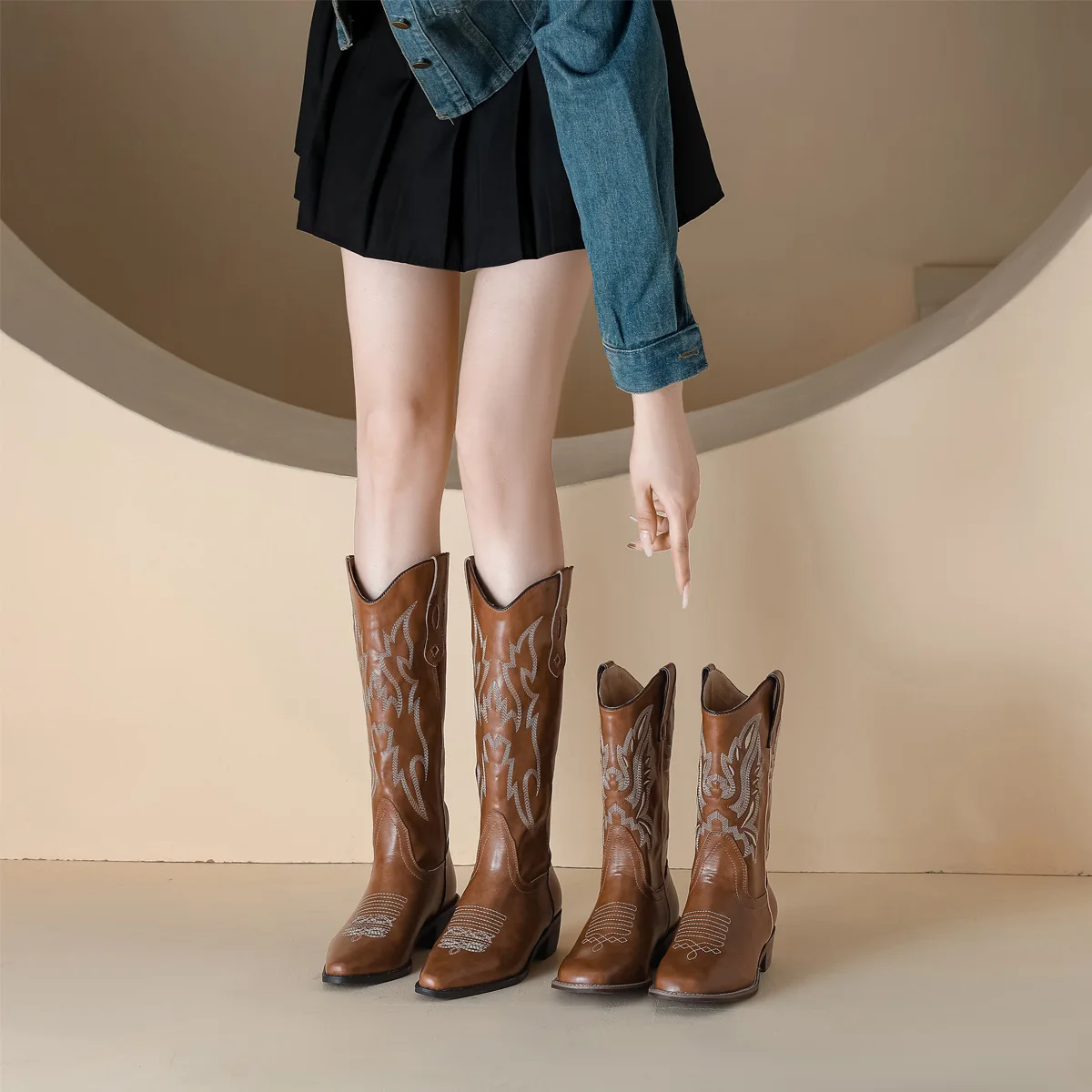 4cm Western Women Boots Autumn Winter Fashion Chunky Heeled Cowboy Boots Vintage Style Country Western Cowgirl High Heels Boots
4cm Western Women Boots Autumn Winter Fashion Chunky Heeled Cowboy Boots Vintage Style Country Western Cowgirl High Heels Boots