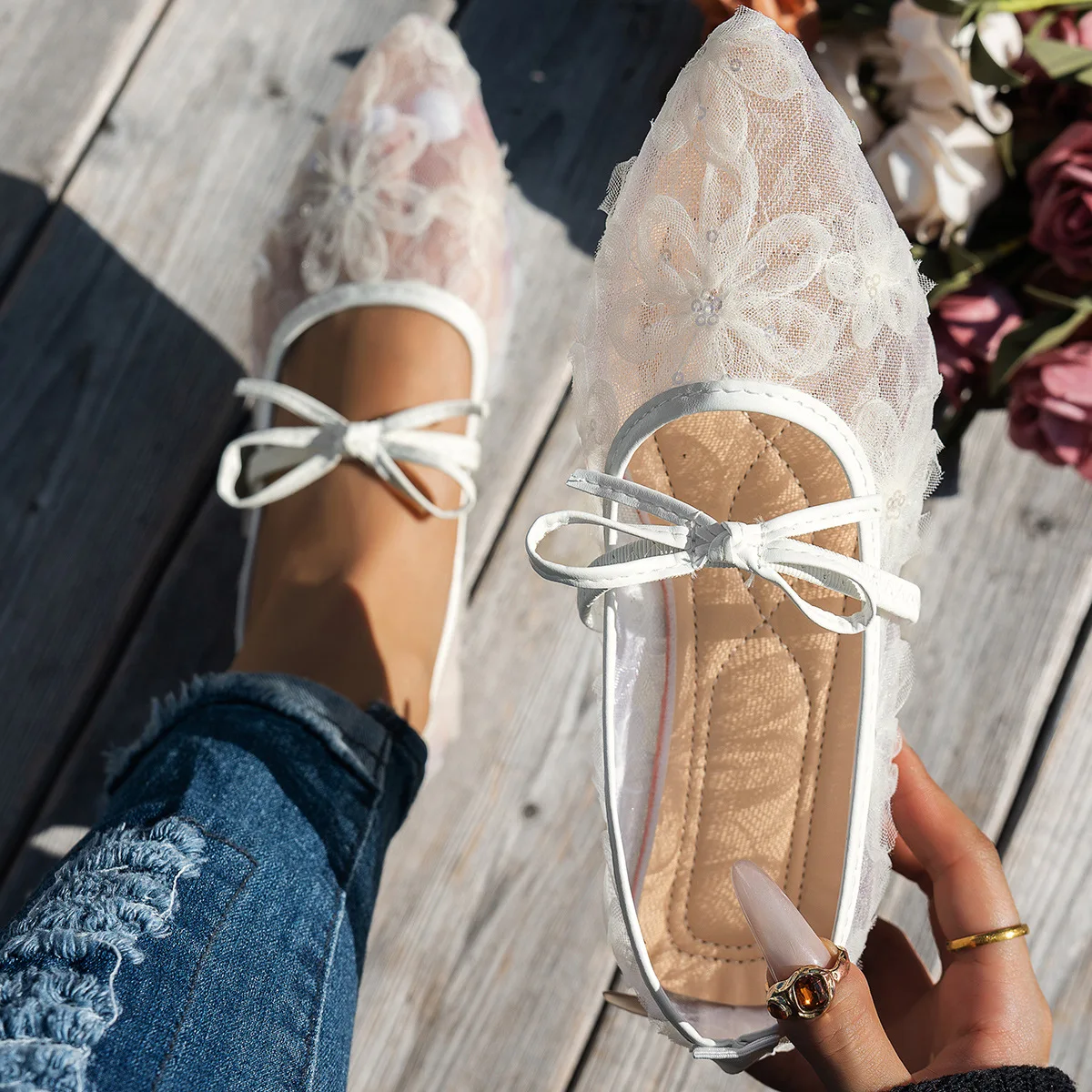 Spring Pointed Toe Lace Design Slip-on Flat Shoes Women's Shallow Mouth French Mary Jane Flats
Spring Pointed Toe Lace Design Slip-on Flat Shoes Women's Shallow Mouth French Mary Jane Flats