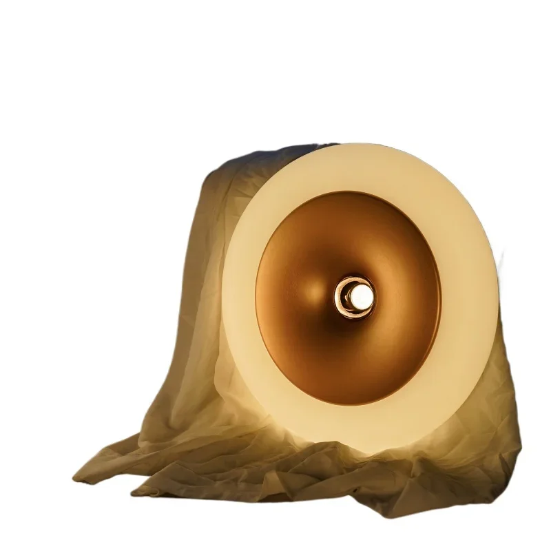 Light luxury bedroom ceiling light, advanced sense eye protection full spectrum room main light modern simple
Light luxury bedroom ceiling light, advanced sense eye protection full spectrum room main light modern simple