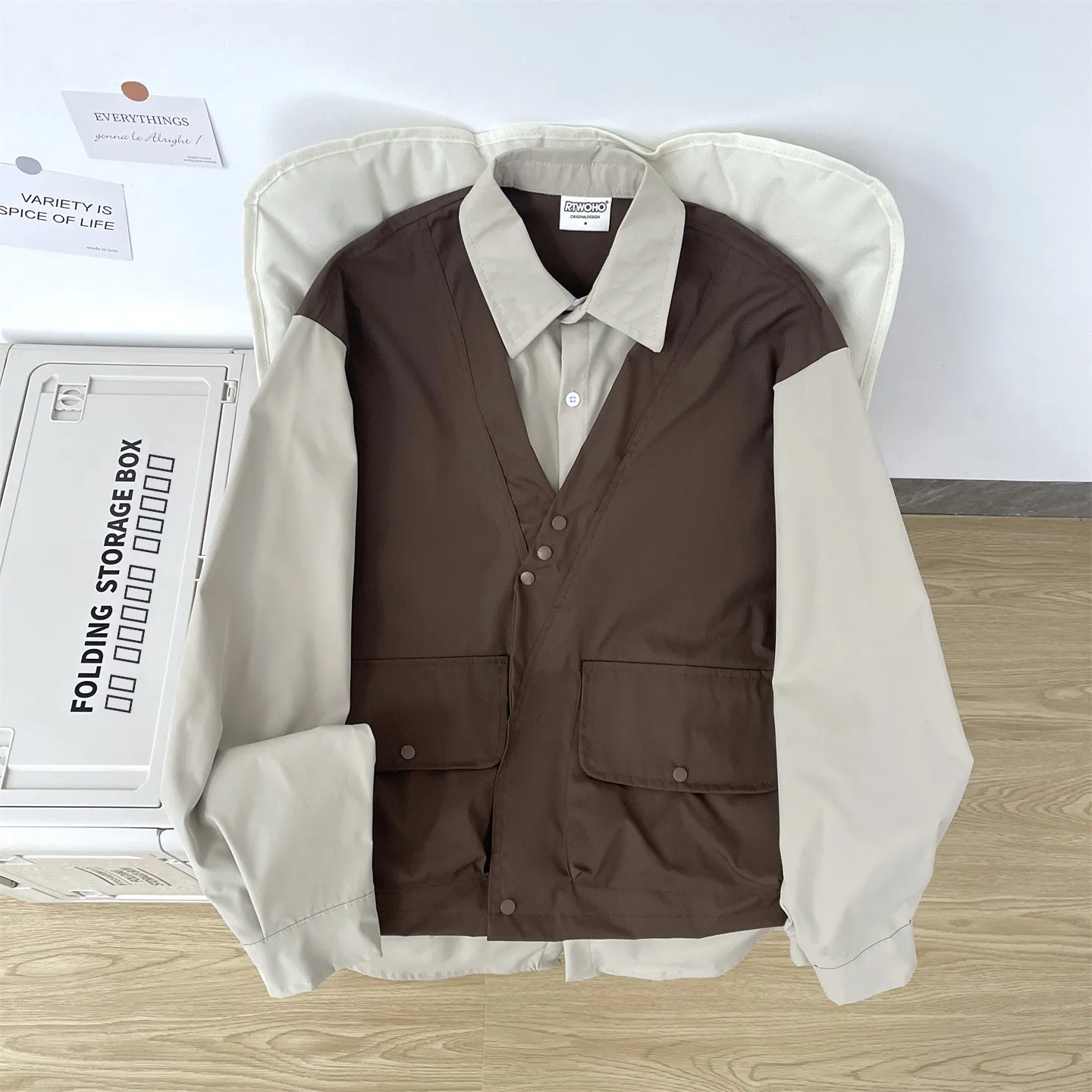 Retro Japanese Style Men's Workwear Shirt American Casual Layering False Two-Piece Shirt Jacket Loose Fit Long Sleeve Sun Pro...
Retro Japanese Style Men's Workwear Shirt American Casual Layering False Two-Piece Shirt Jacket Loose Fit Long Sleeve Sun Pro...