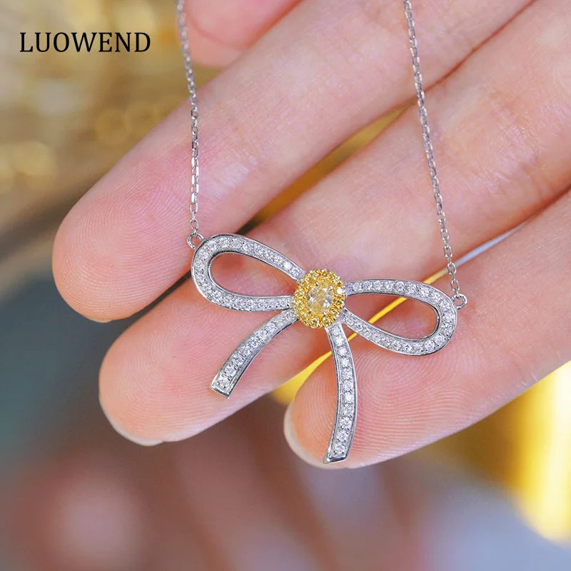 LUOWEND 18K White Gold Necklace Real Natural Yellow Diamond Pendant Necklace for Women Gentle Bowknot Shape High Wedding Jewelry
LUOWEND 18K White Gold Necklace Real Natural Yellow Diamond Pendant Necklace for Women Gentle Bowknot Shape High Wedding Jewelry