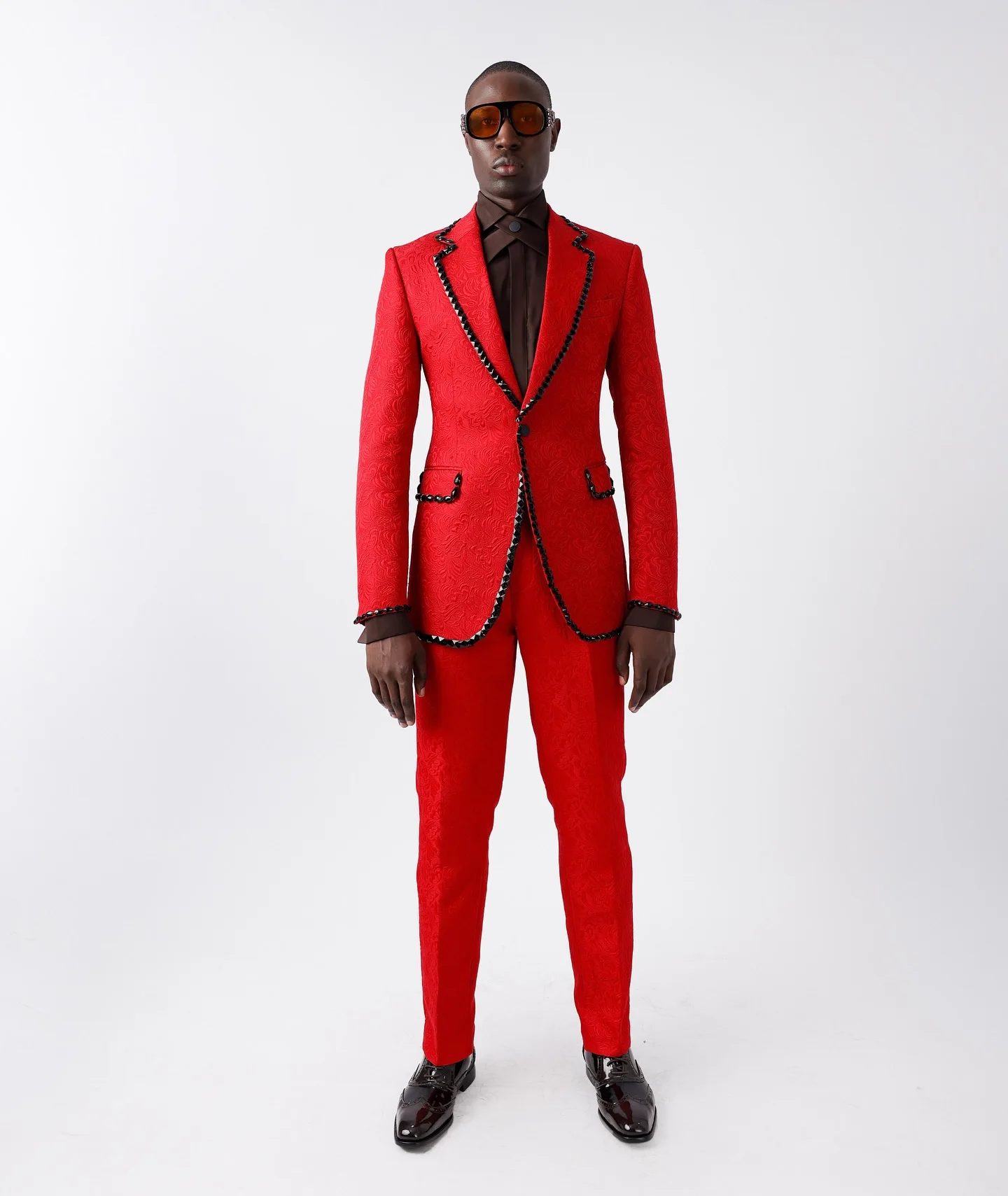 Red Jacquard Men Suit Set 2 Piece Beaded Blazer+Pants Trousers Customized Formal Office Jacket Prom Wedding Tuxedos Coat Outfit
Red Jacquard Men Suit Set 2 Piece Beaded Blazer+Pants Trousers Customized Formal Office Jacket Prom Wedding Tuxedos Coat Outfit