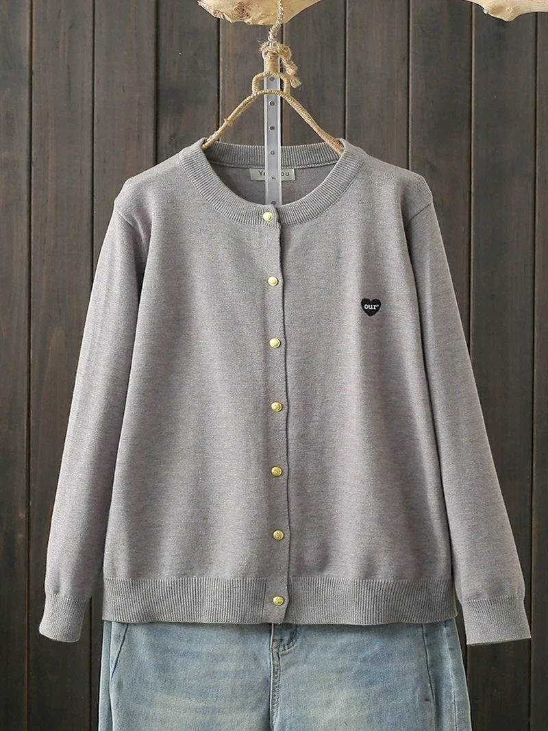 Spring Autumn Large Size 200 Pounds Soft Loose Heart Knitted Cardigan Korean Style Loose Letter Embroidery Sweater Jacket
Spring Autumn Large Size 200 Pounds Soft Loose Heart Knitted Cardigan Korean Style Loose Letter Embroidery Sweater Jacket
