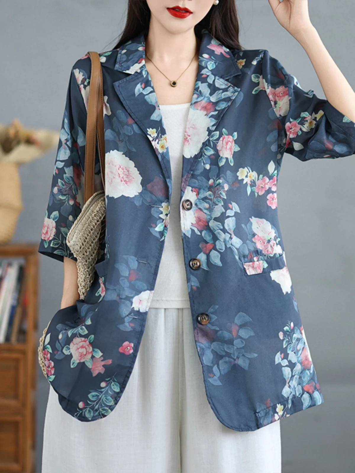 Женский летний тонкий повседневный солнцезащитный костюм Seven Sve из высококачественного хлопка и льна с принтом в стиле ретро, свободный крой, для поездок на работу, с растением F...
Женский летний тонкий повседневный солнцезащитный костюм Seven Sve из высококачественного хлопка и льна с принтом в стиле ретро, свободный крой, для поездок на работу, с растением F...