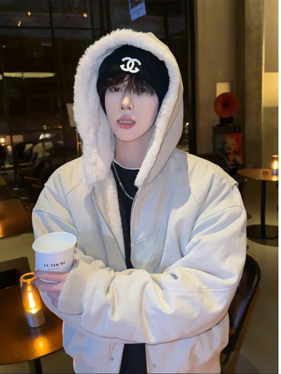 Утепленная хлопковая куртка цвета хаки на флисовой подкладке для мужчин и пар, осенне-зимняя, с капюшоном, на молнии, повседневная, теплая
Утепленная хлопковая куртка цвета хаки на флисовой подкладке для мужчин и пар, осенне-зимняя, с капюшоном, на молнии, повседневная, теплая