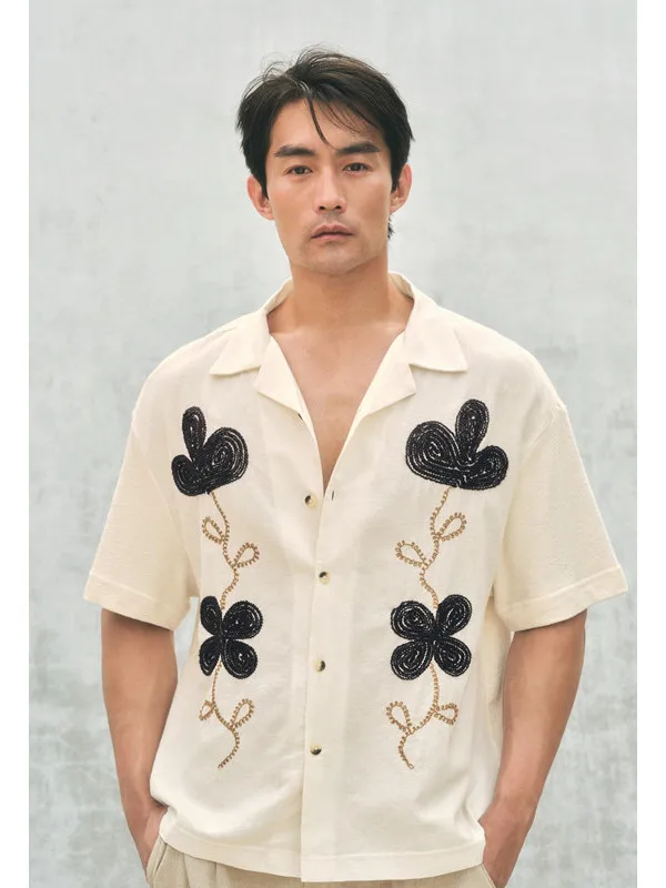 New Summer Men's Casual Cotton ort Sve irt Embroidered Loose Floral Sle Breathable Comfortable Youth ular irt
New Summer Men's Casual Cotton ort Sve irt Embroidered Loose Floral Sle Breathable Comfortable Youth ular irt