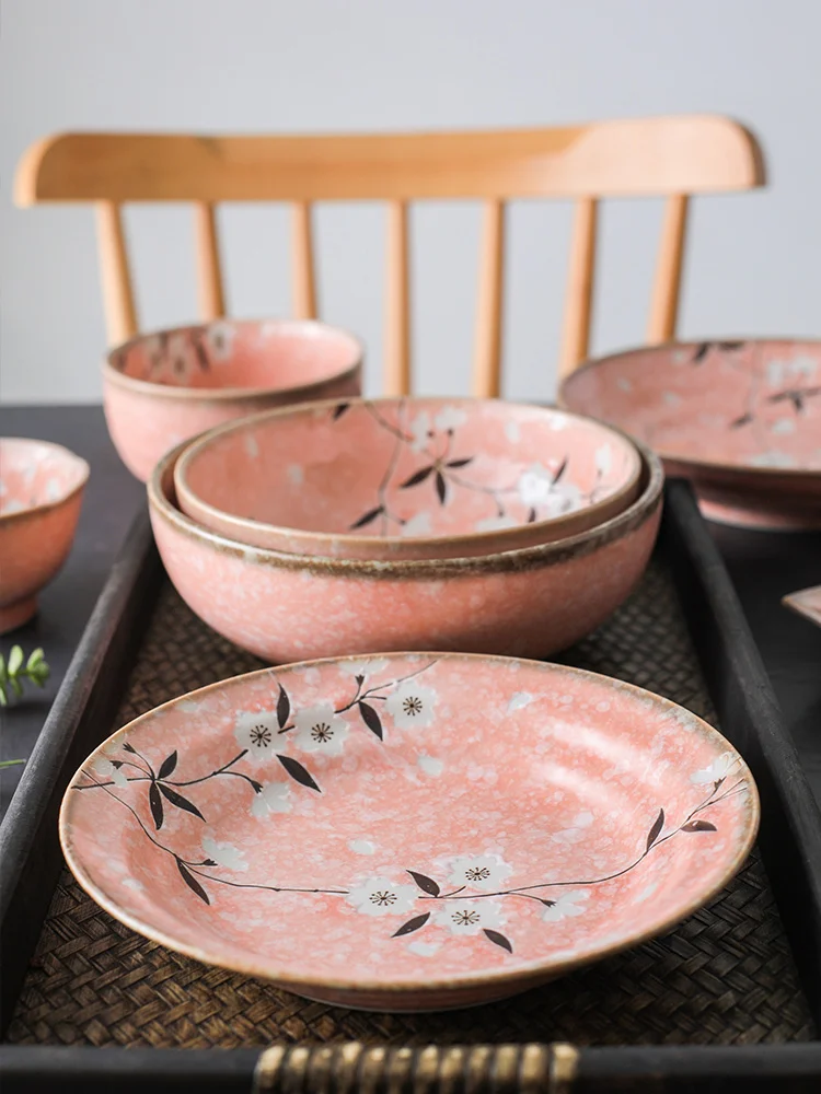 Набор посуды Ivy Home Pink Cherry Blossom: тарелки и миски с подглазурной росписью в японском стиле для домашнего использования
Набор посуды Ivy Home Pink Cherry Blossom: тарелки и миски с подглазурной росписью в японском стиле для домашнего использования