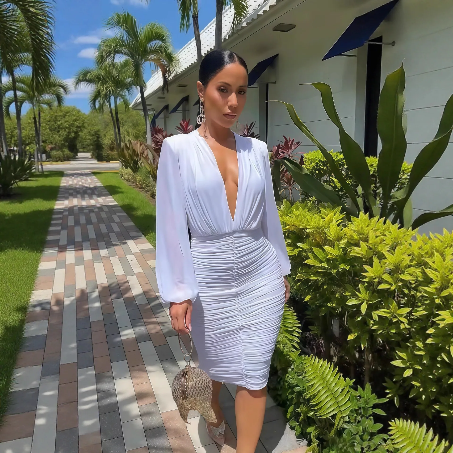 Women's 2026 Autumn New Solid Color Long Sleeve Deep V-Neck Waist-Cinching Ruched Slim-Fit Long Dress
Women's 2026 Autumn New Solid Color Long Sleeve Deep V-Neck Waist-Cinching Ruched Slim-Fit Long Dress