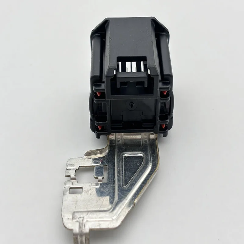 8 Pin Automobile Waterproof Connector Auto Parts Hitch 12B55 TBI For Toyota For Tesla
8 Pin Automobile Waterproof Connector Auto Parts Hitch 12B55 TBI For Toyota For Tesla