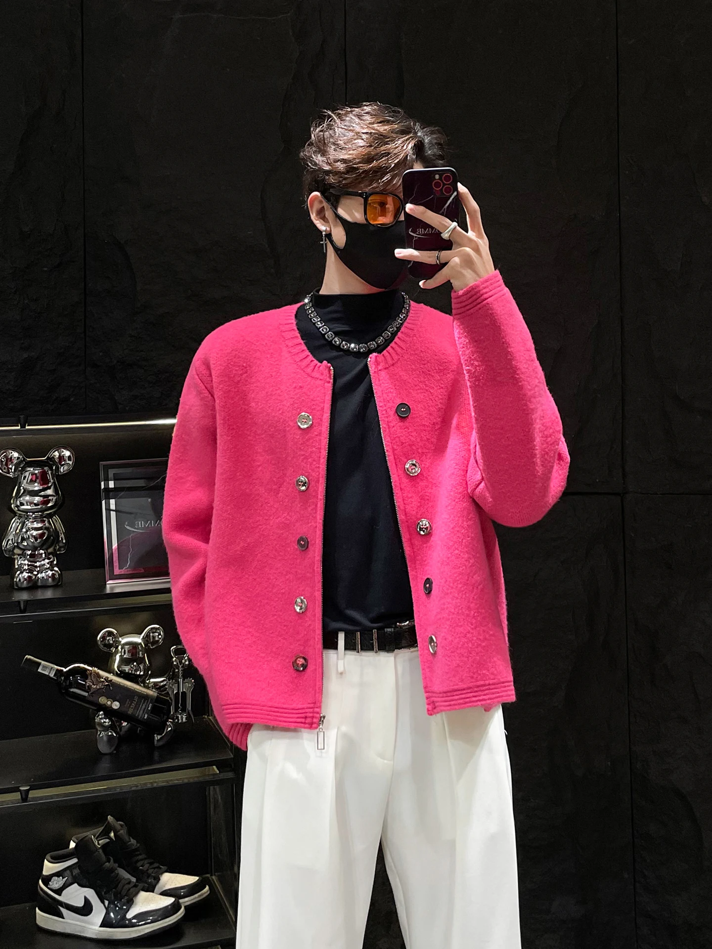 Осенне-зимний вязаный кардиган для мужчин, свитер, верхняя одежда, двойная пуговица на ряд, декоративный, свободный крой, удобный, повседневный стиль
Осенне-зимний вязаный кардиган для мужчин, свитер, верхняя одежда, двойная пуговица на ряд, декоративный, свободный крой, удобный, повседневный стиль