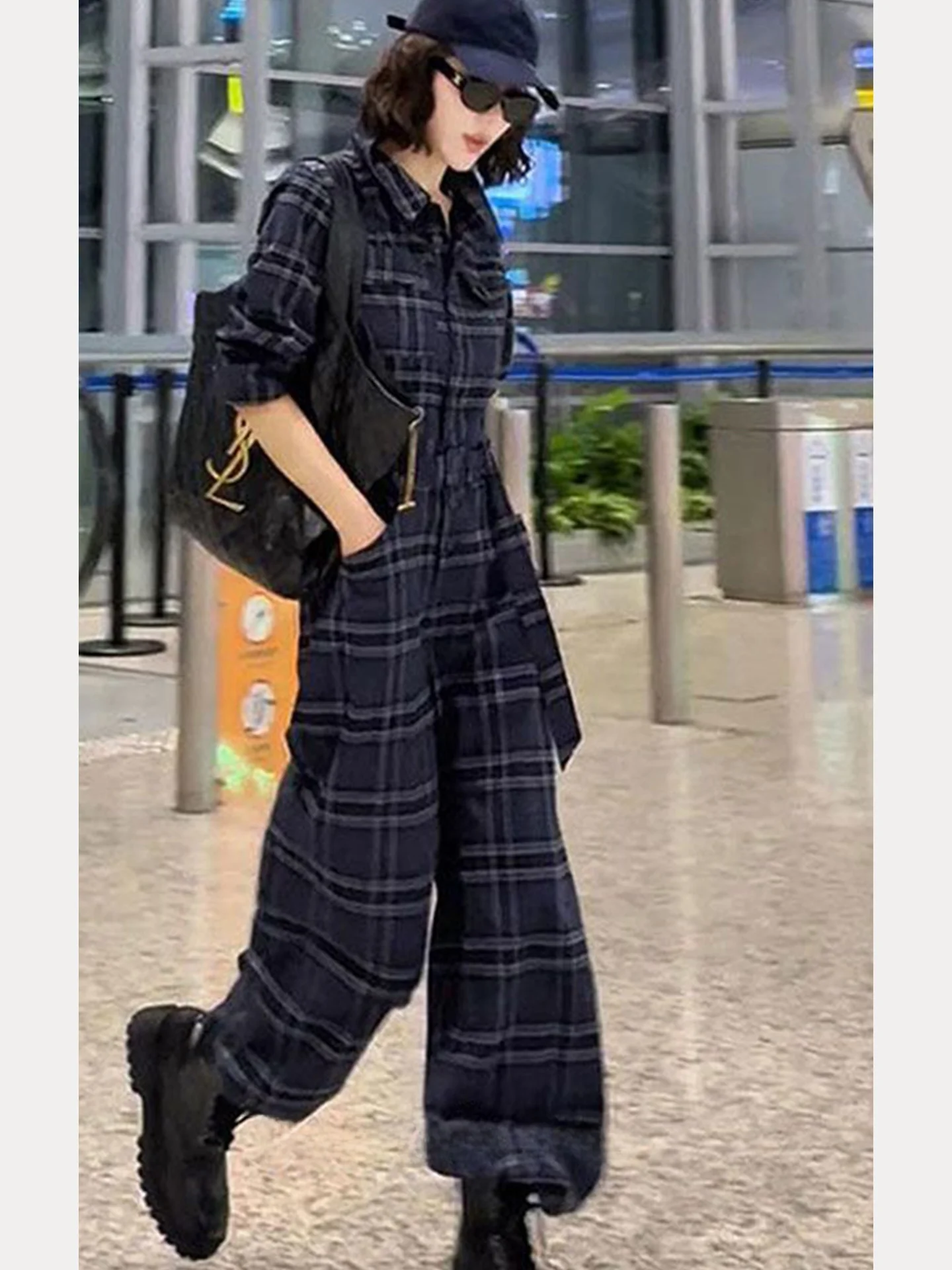 Комплект: брюки с высокой талией и широкими штанинами в синюю клетку, женские повседневные осенние модные брюки для офиса, из полиэфирного волокна, длинные
Комплект: брюки с высокой талией и широкими штанинами в синюю клетку, женские повседневные осенние модные брюки для офиса, из полиэфирного волокна, длинные