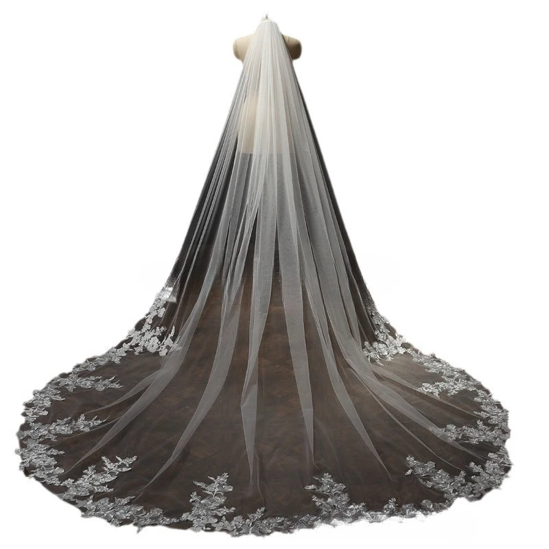 Single-layer Lace Veil Big Trailing Bride Main Wedding Dress Church Wedding European and American Retro
Single-layer Lace Veil Big Trailing Bride Main Wedding Dress Church Wedding European and American Retro