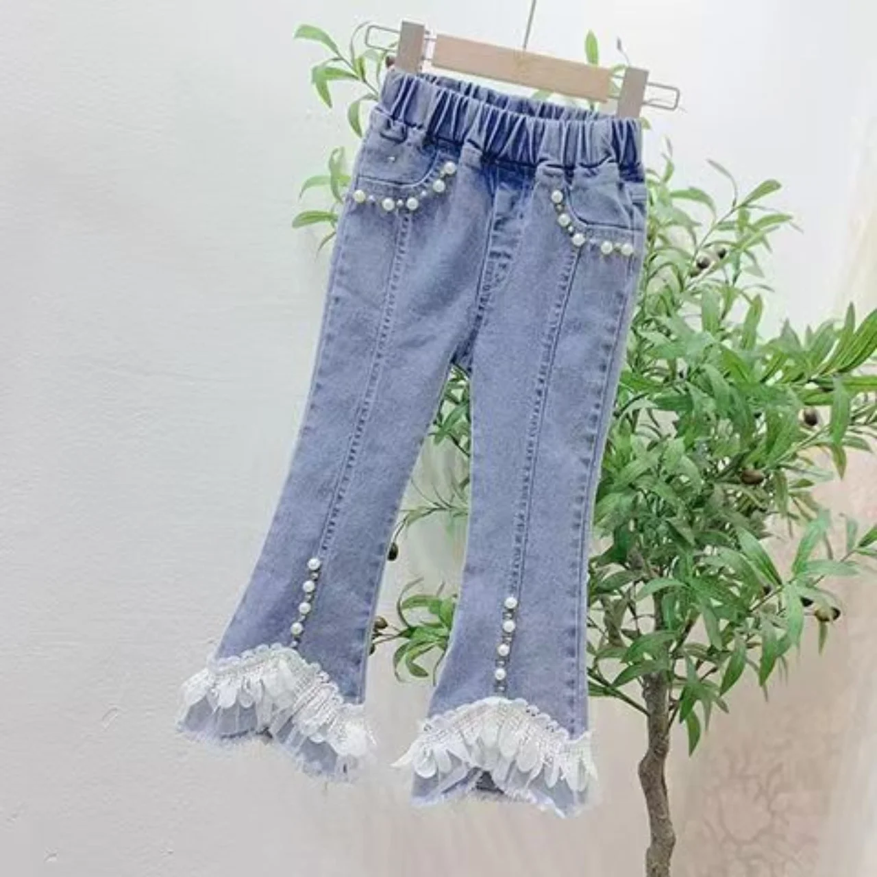 Girls' Spring And Autumn Outerwear Jeans 2025 New Style Children's Fashionable Western-style Flared Pants 100-150CM
Girls' Spring And Autumn Outerwear Jeans 2025 New Style Children's Fashionable Western-style Flared Pants 100-150CM