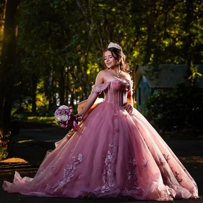 Customized Shiny Pink Quinceanera Dress Off Shoulder Tull applique crystal 3D flower Long tail Bow vestidos de 15 Quinceanera
Customized Shiny Pink Quinceanera Dress Off Shoulder Tull applique crystal 3D flower Long tail Bow vestidos de 15 Quinceanera