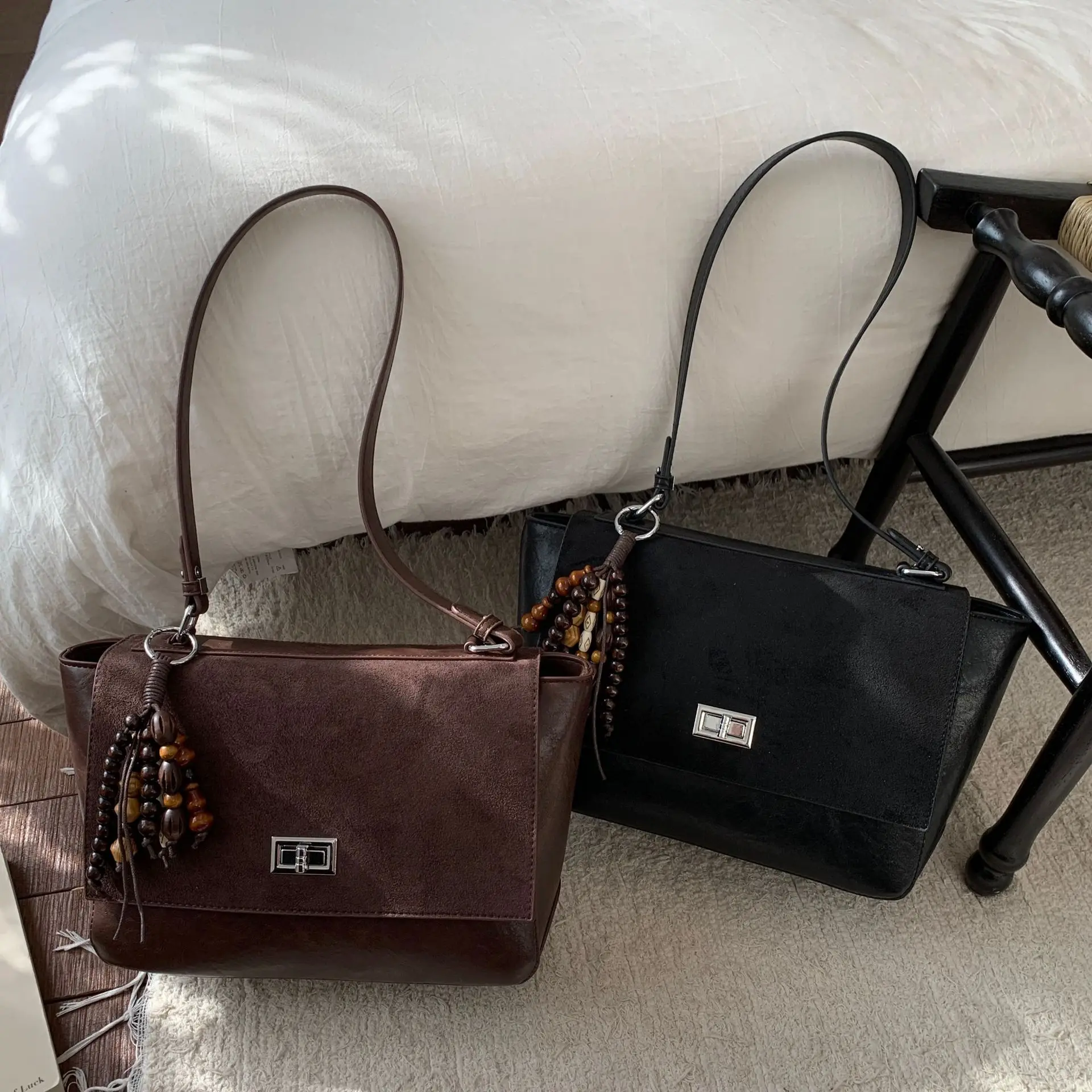 2025 Genuine Leather Upscale Underarm Tote Bag Women, Vintage Crossbody Purse with Adjustable Strap, Sophisticated & Chic
2025 Genuine Leather Upscale Underarm Tote Bag Women, Vintage Crossbody Purse with Adjustable Strap, Sophisticated & Chic