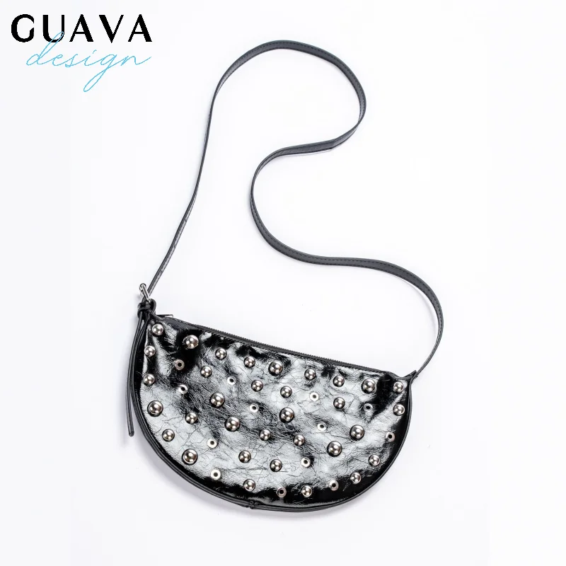 Разноцветная сумка через плечо в форме полумесяца с серебряными заклепками и черно-серебряным ретро-покрытием в стиле панк, регулируемый ремень
Разноцветная сумка через плечо в форме полумесяца с серебряными заклепками и черно-серебряным ретро-покрытием в стиле панк, регулируемый ремень 