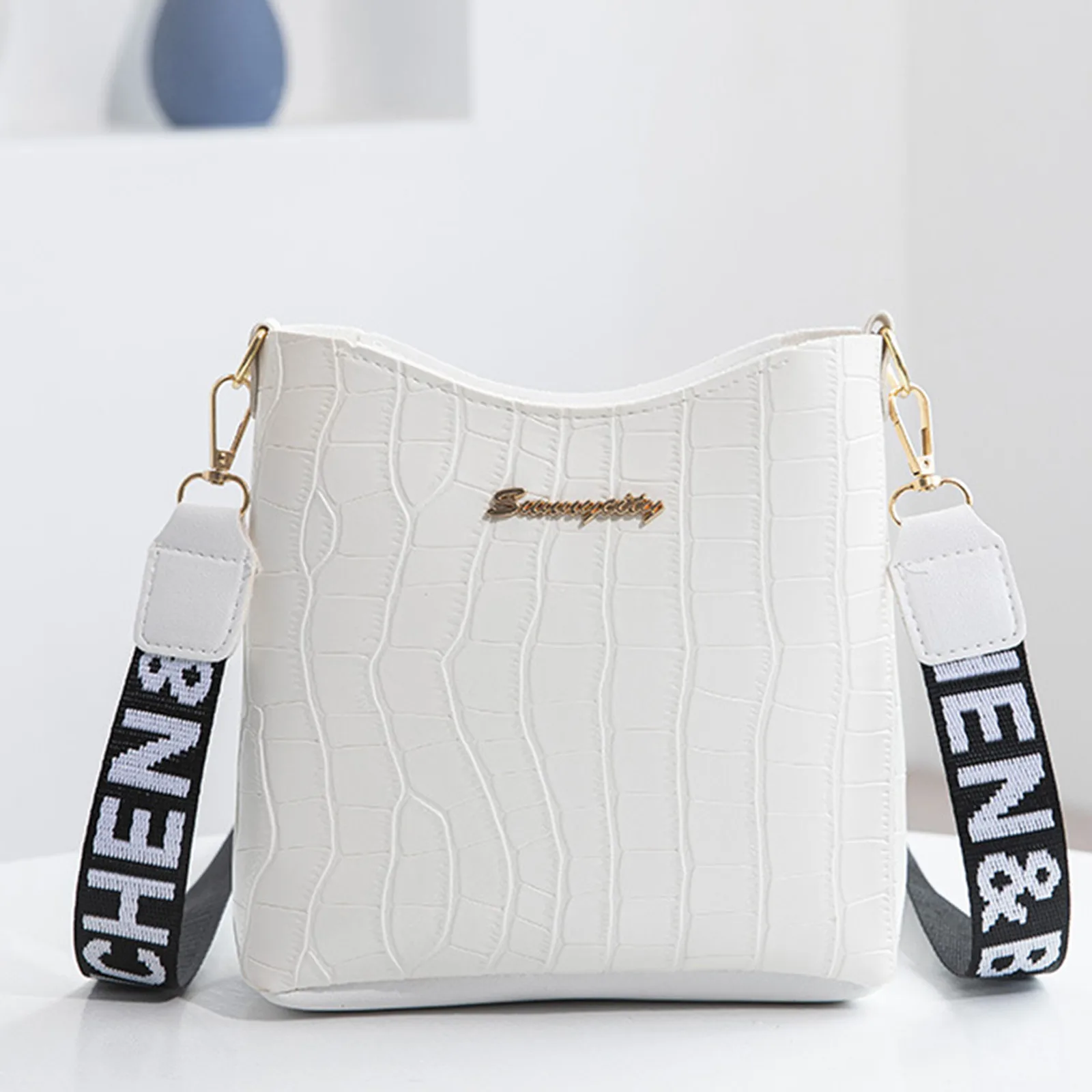 New Women'S Classic Shoulder Handbag Multi-Functional Fashion Crossbody Bag Wide Shoulder Strap Mini Pu Leather Mobile Wallet
New Women'S Classic Shoulder Handbag Multi-Functional Fashion Crossbody Bag Wide Shoulder Strap Mini Pu Leather Mobile Wallet
