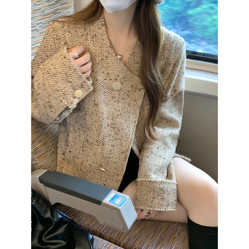 Autumn Winter New Vintage Fragrant Woolen Short Coat Women Loose High Quality Wool Coats
Autumn Winter New Vintage Fragrant Woolen Short Coat Women Loose High Quality Wool Coats