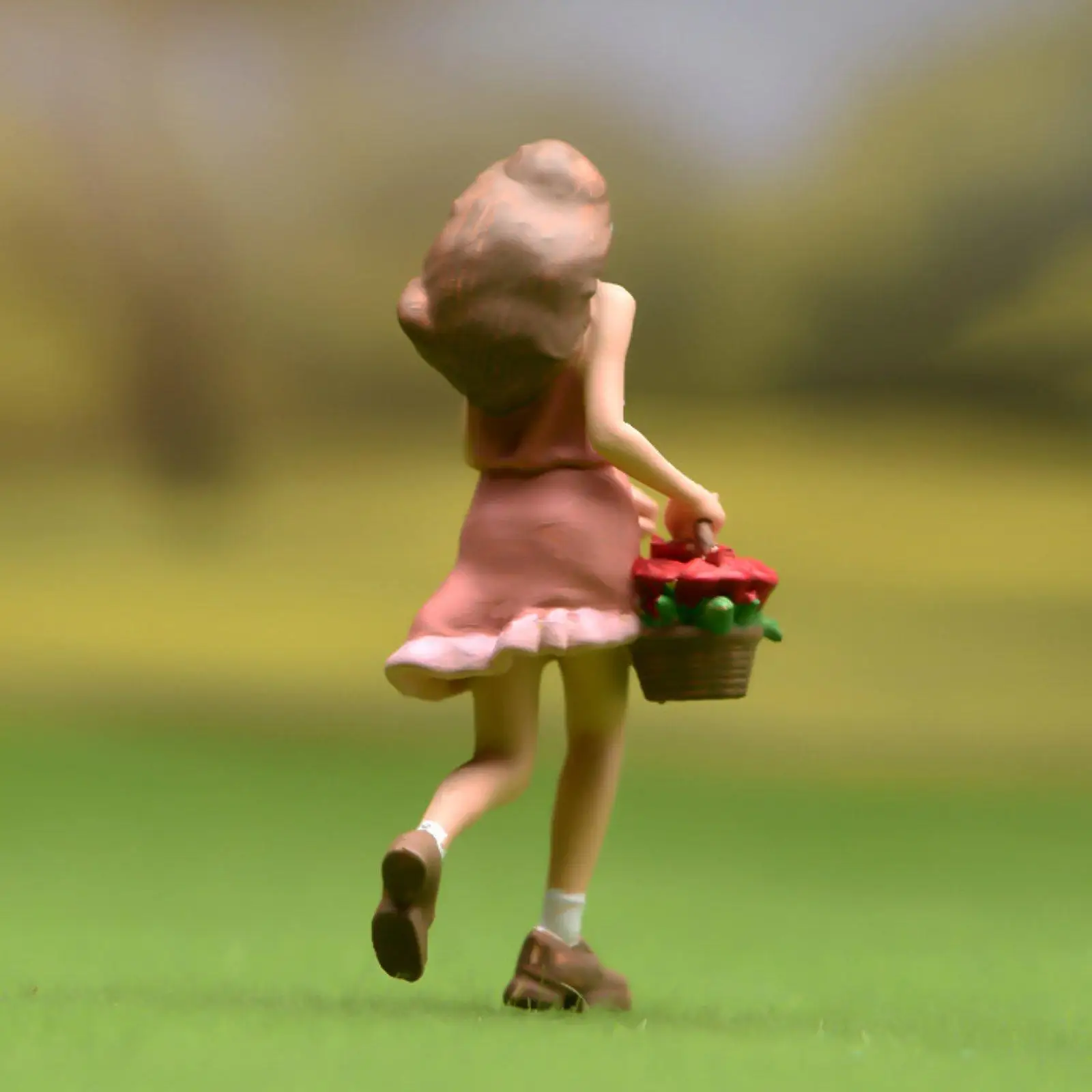1/64 Girl Figure Miniature Scene Long Haired Fairy Garden Sand Table Layout Decoration Display Props Figurine Painted
1/64 Girl Figure Miniature Scene Long Haired Fairy Garden Sand Table Layout Decoration Display Props Figurine Painted