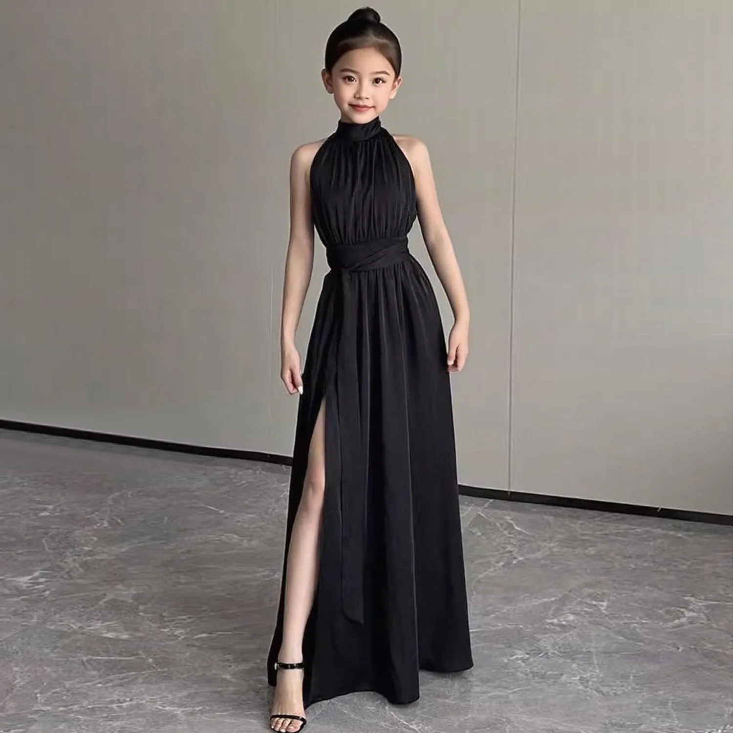 Girls Classic Black Chiffon Princess Dress, Elegant Piano Performance Gown, Violin Catwalk Host Evening Dress Kids Costume
Girls Classic Black Chiffon Princess Dress, Elegant Piano Performance Gown, Violin Catwalk Host Evening Dress Kids Costume