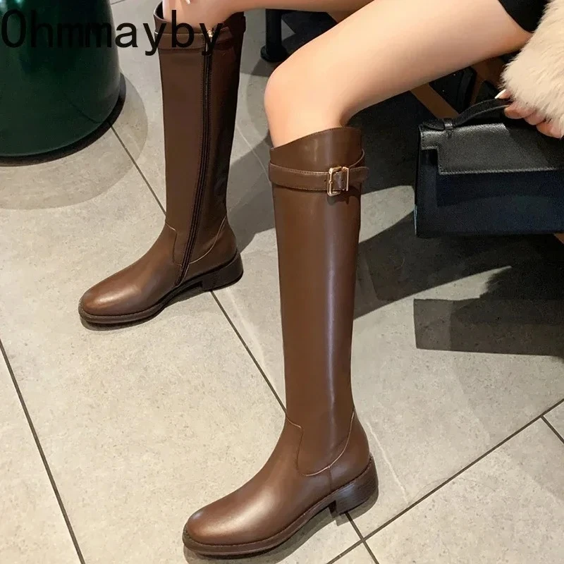 Винтажные женские тонкие сапоги до колена, модная обувь с пряжкой на ремне, осенне-зимние женские эластичные тонкие современные длинные ботильоны на низком каблуке
Винтажные женские тонкие сапоги до колена, модная обувь с пряжкой на ремне, осенне-зимние женские эластичные тонкие современные длинные ботильоны на низком каблуке