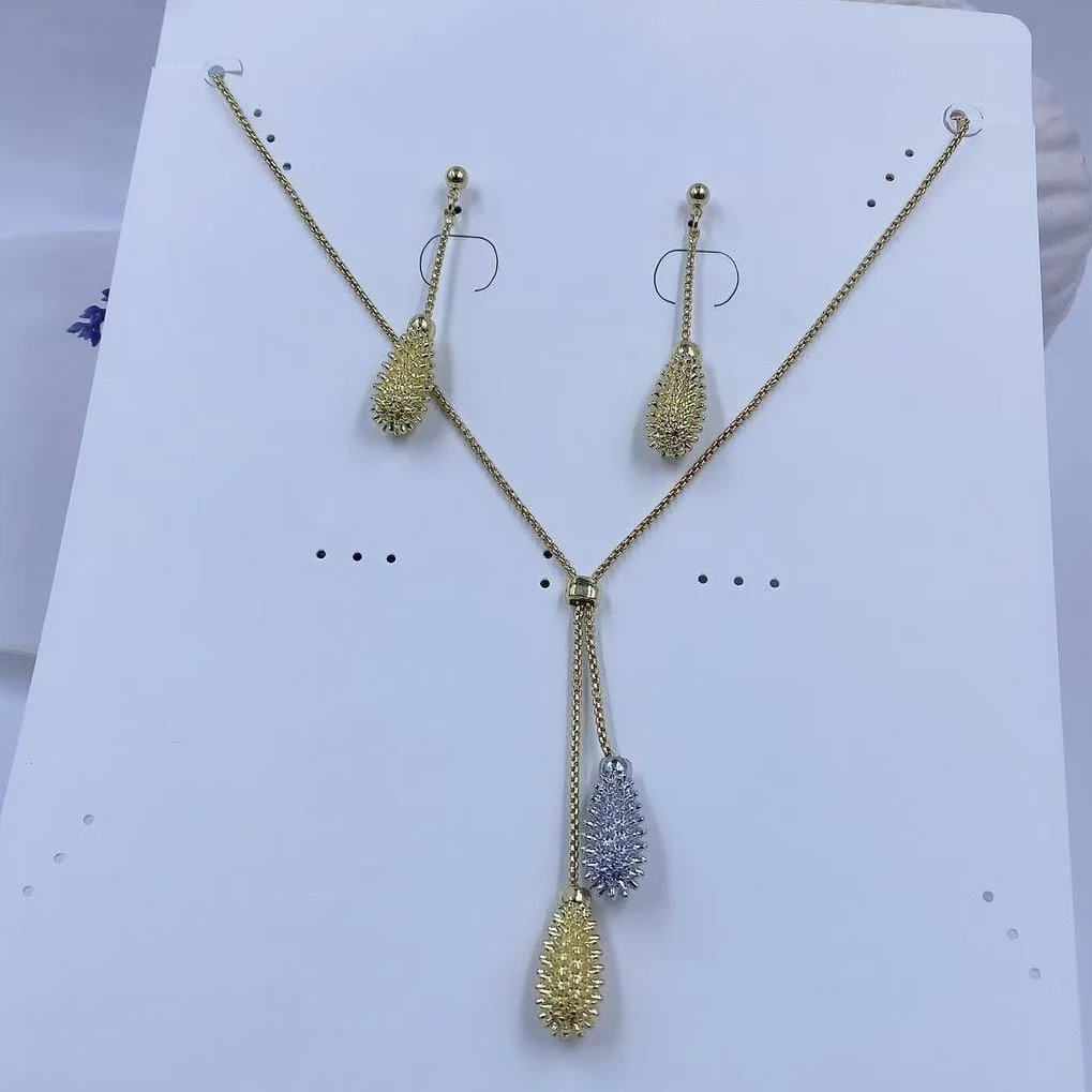 Yulaili комплекты ювелирных изделий с длинной цепочкой, элегантное женское ожерелье с золотой цепочкой и изысканными подвесками с колючими шариками, стильный вид для вечеринки V2508
Yulaili комплекты ювелирных изделий с длинной цепочкой, элегантное женское ожерелье с золотой цепочкой и изысканными подвесками с колючими шариками, стильный вид для вечеринки V2508