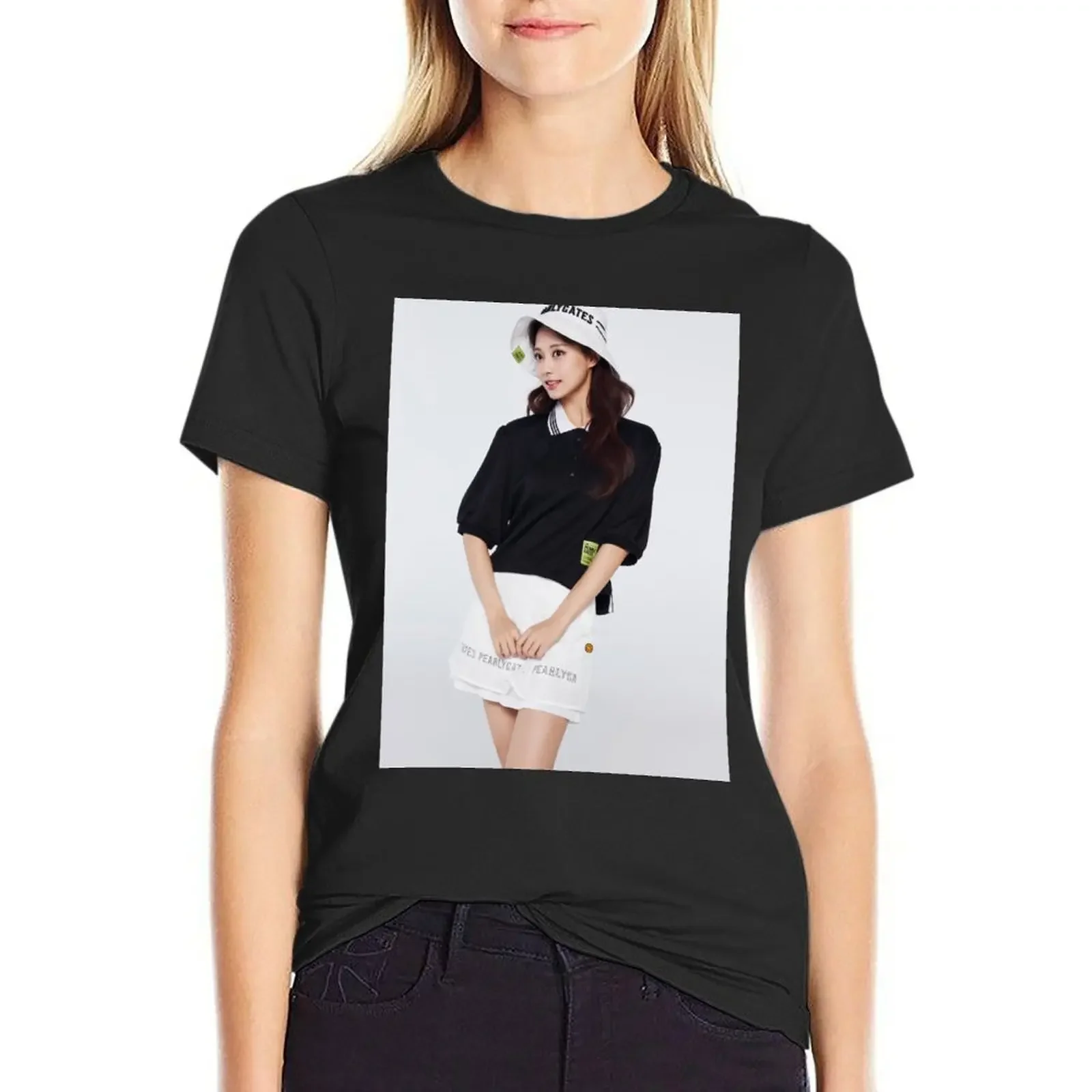 Tzuyu Photoshoot 2022 T-Shirt aesthetic clothes cute tops sweat customizeds t shirt Women
Tzuyu Photoshoot 2022 T-Shirt aesthetic clothes cute tops sweat customizeds t shirt Women