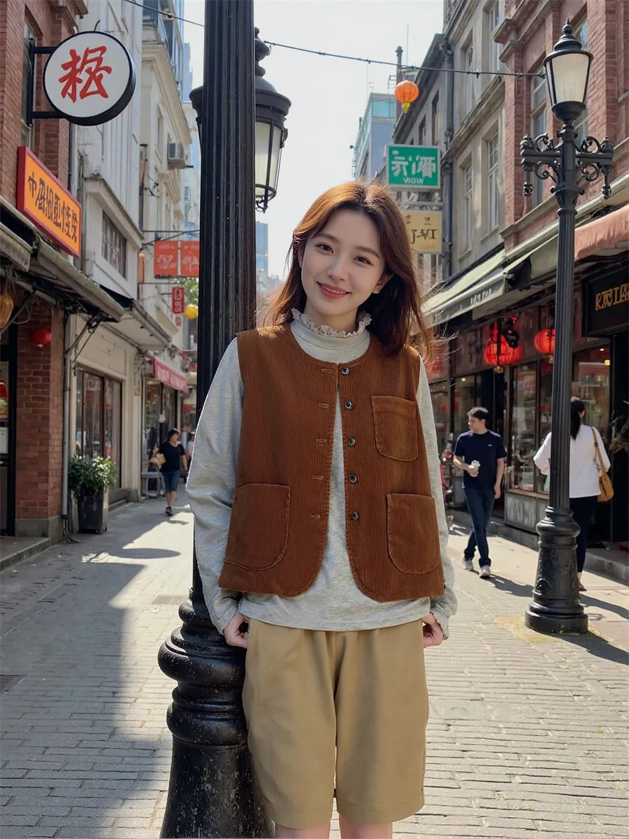 Ретро жилеты на пуговицах с круглым вырезом для женщин, летние жилеты, женская зимняя шерстяная одежда с круглым воротником, мешковатые уличные походные тактические женские жилеты
Ретро жилеты на пуговицах с круглым вырезом для женщин, летние жилеты, женская зимняя шерстяная одежда с круглым воротником, мешковатые уличные походные тактические женские жилеты