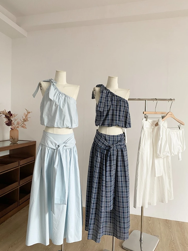 2025 Summer New Korean Style Ins Solid Color Versatile Slanted Shoulder Sling+High Waist Lace Up Long Dress Elegant Set
2025 Summer New Korean Style Ins Solid Color Versatile Slanted Shoulder Sling+High Waist Lace Up Long Dress Elegant Set