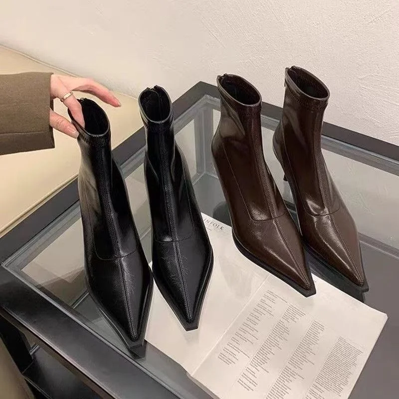 Slim High Heel Boots Short Sharp Pointed Toe British Style Fashionable Thin Heel Autumn Winter Short Tube Boots Waterproof Pl...
Slim High Heel Boots Short Sharp Pointed Toe British Style Fashionable Thin Heel Autumn Winter Short Tube Boots Waterproof Pl...