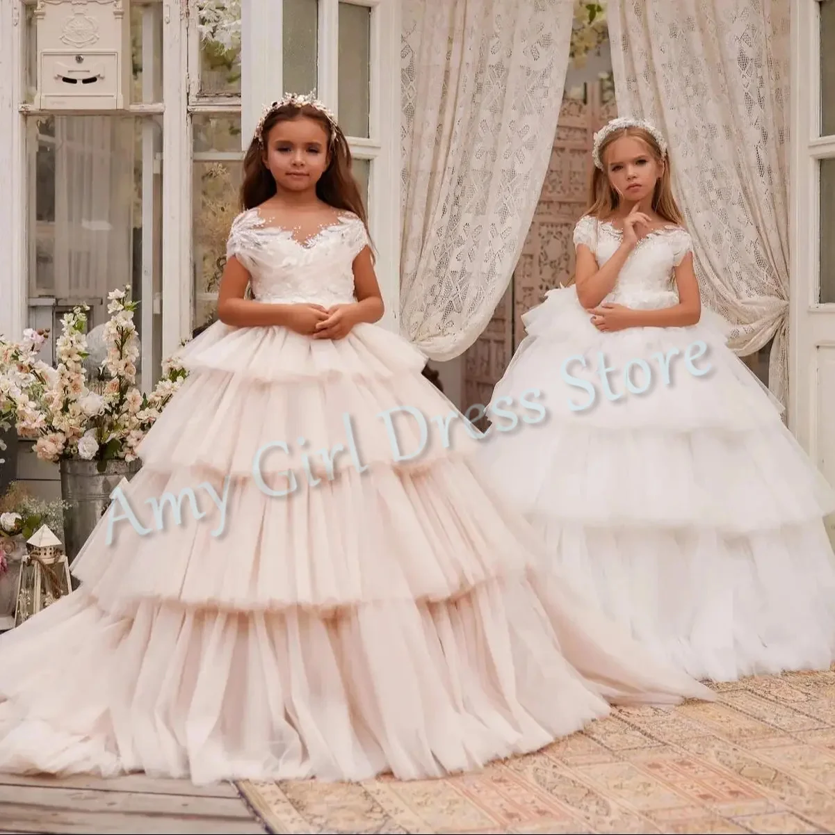 Customized Elegant Flower Girl Dress For Wedding Appliques Tiered Tulle Floor Length Princess Quinceanera First Communion Gown
Customized Elegant Flower Girl Dress For Wedding Appliques Tiered Tulle Floor Length Princess Quinceanera First Communion Gown