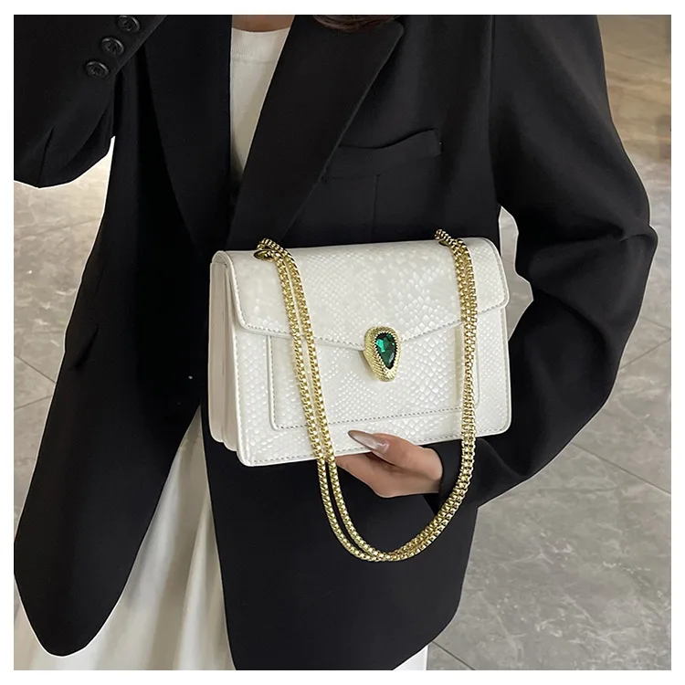 2025 Luxury Snake Print Bag - Vintage Rhinestone Chain Crossbody Purse for Women, Elegant Shoulder Bag
2025 Luxury Snake Print Bag - Vintage Rhinestone Chain Crossbody Purse for Women, Elegant Shoulder Bag