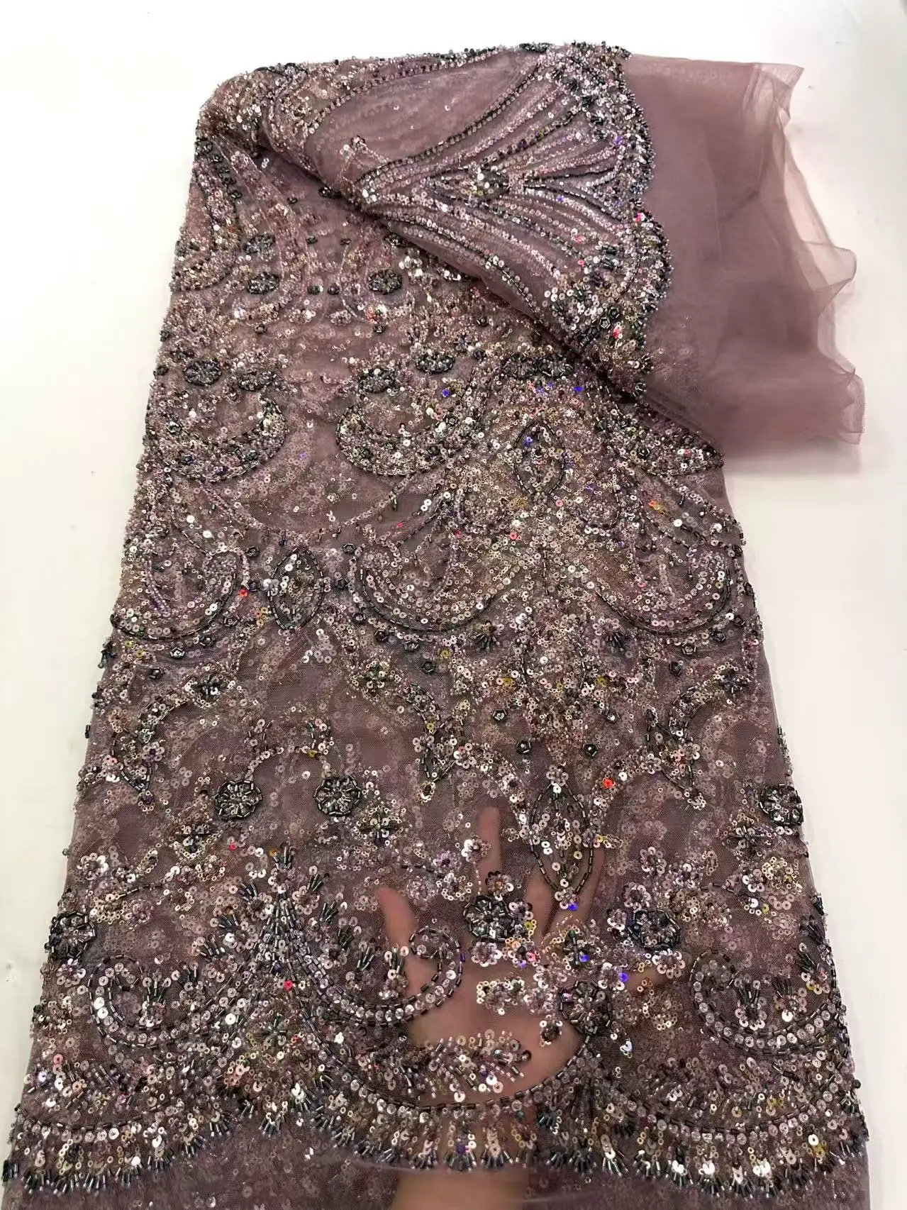 Luxury African Beaded Sequins Lace Fabric for Women French Bridal Tulle Nigerian Style Heavy Dress Making Fabric 2026
Luxury African Beaded Sequins Lace Fabric for Women French Bridal Tulle Nigerian Style Heavy Dress Making Fabric 2026