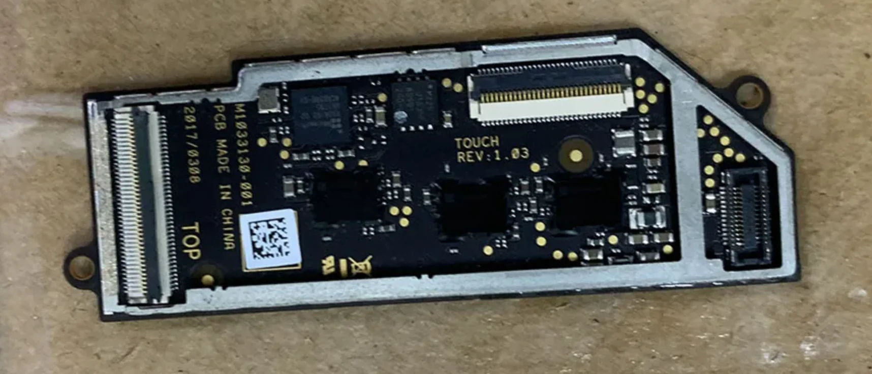 M1033130-001 печатная плата для Microsoft Surface Book 2, 15 дюймов, 1793 сенсорных разъемов для небольшой платы
M1033130-001 печатная плата для Microsoft Surface Book 2, 15 дюймов, 1793 сенсорных разъемов для небольшой платы