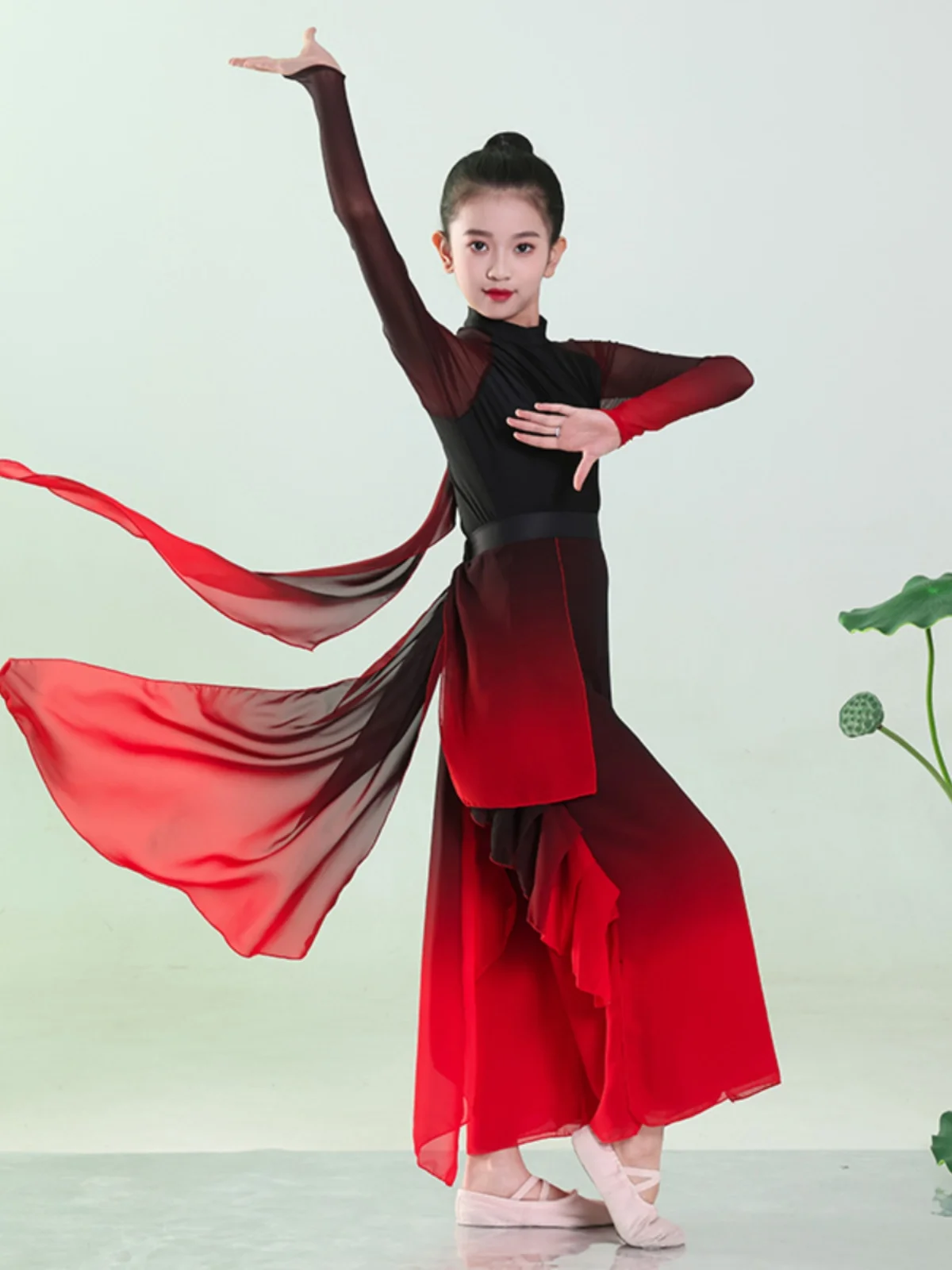 Children's Classical Dance Chinese Style Practice Suits Water Yarn Flared Tops and Pants Chinese Dance Practice Clothes Hanfu
Children's Classical Dance Chinese Style Practice Suits Water Yarn Flared Tops and Pants Chinese Dance Practice Clothes Hanfu