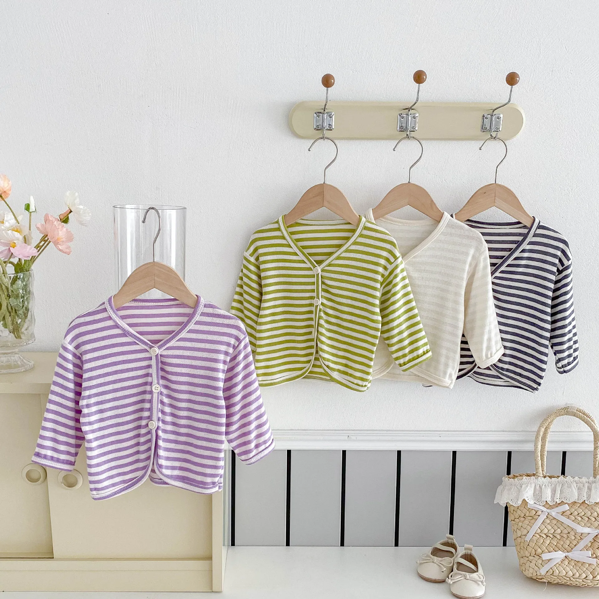 2025 Summer New Baby Long Sleeve Thin Coat Infant Girls Breathable Soft Sunscreen Jacket Toddler Boys Cotton Striped Cardigan
2025 Summer New Baby Long Sleeve Thin Coat Infant Girls Breathable Soft Sunscreen Jacket Toddler Boys Cotton Striped Cardigan