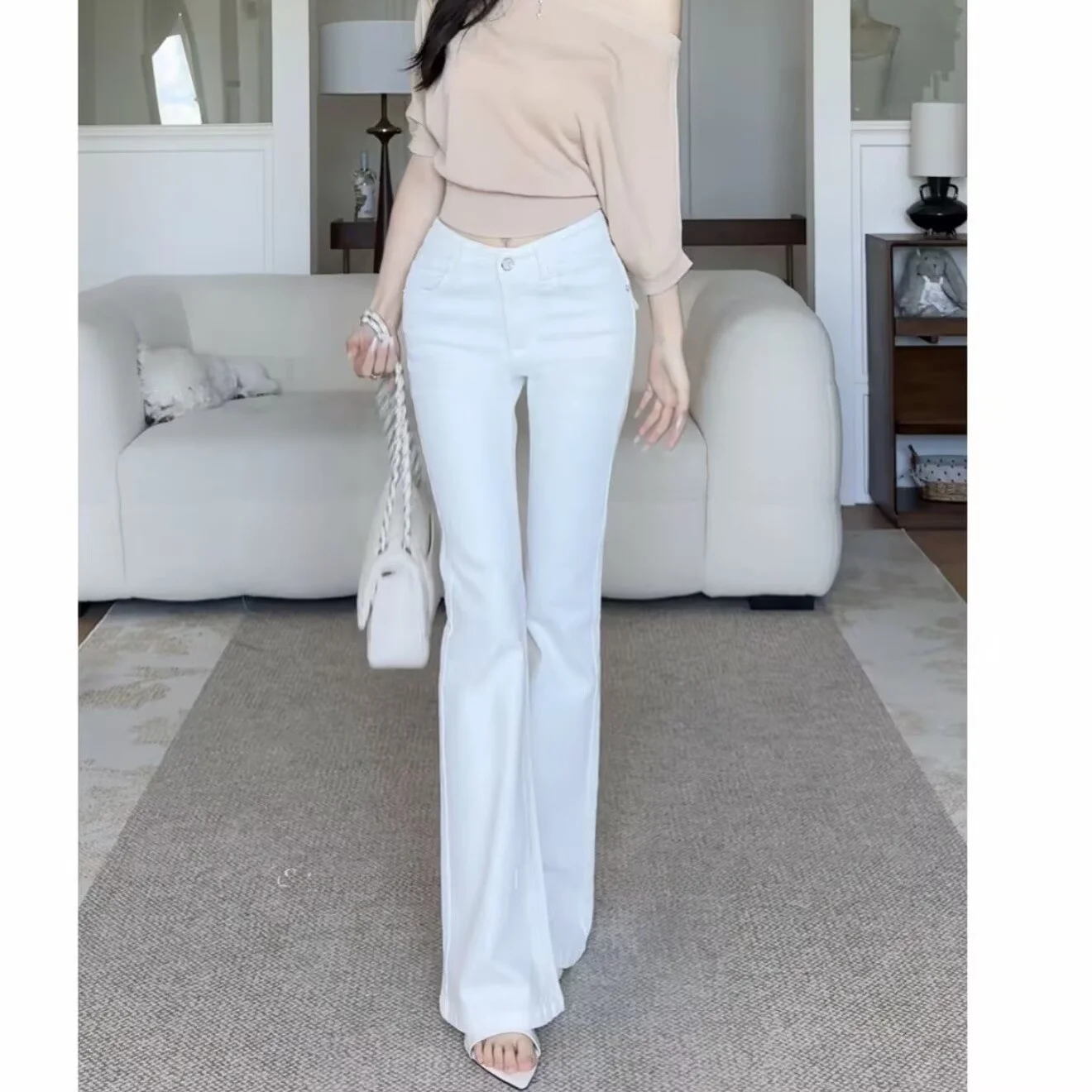 Spring Summer New Style Korean V Waist Flared Jeans Women's High Waist Bell Bottom Pure Color Breathable Comfortable Cotton P...
Spring Summer New Style Korean V Waist Flared Jeans Women's High Waist Bell Bottom Pure Color Breathable Comfortable Cotton P...
